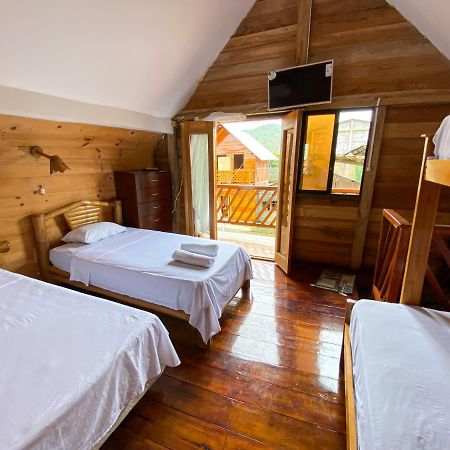 Hostal Tortuga Dorada ปูแอร์โตโลเปซ ภายนอก รูปภาพ