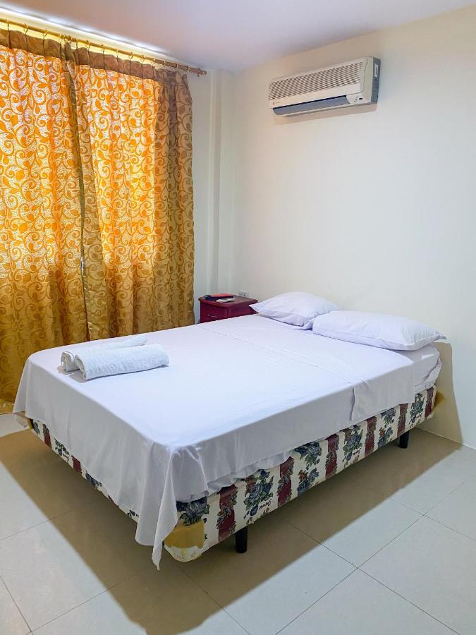 Hostal Tortuga Dorada ปูแอร์โตโลเปซ ภายนอก รูปภาพ