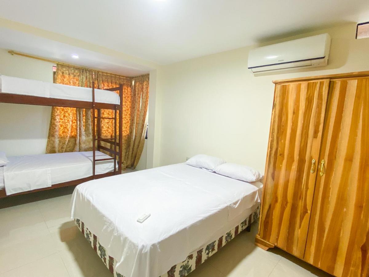 Hostal Tortuga Dorada ปูแอร์โตโลเปซ ภายนอก รูปภาพ